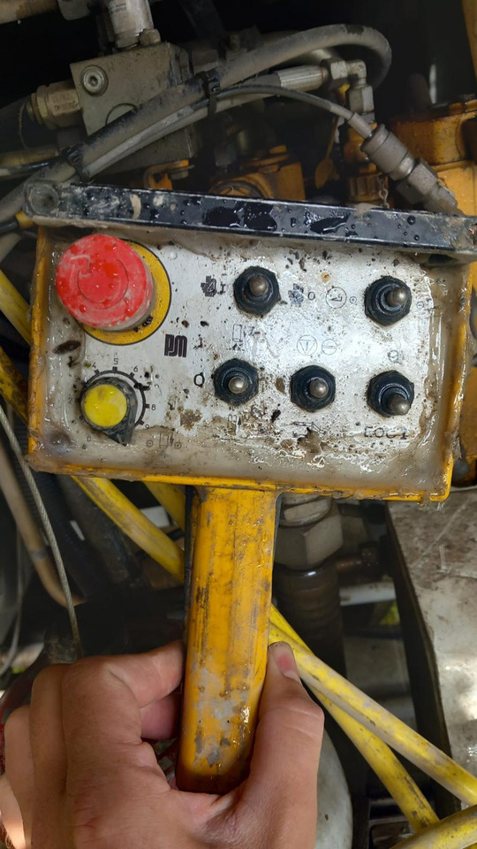 Putzmeister 2109 - Bomba de betão estacionária: foto 4 Putzmeister 2109 - Bomba de betão estacionária: foto 4