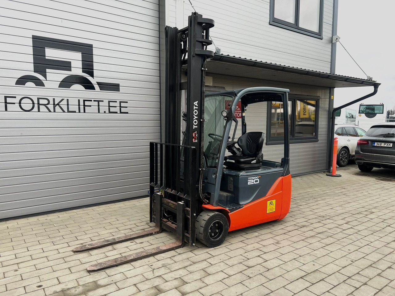 Toyota 8FBE20T - Empilhadeira elétrica: foto 1 Toyota 8FBE20T - Empilhadeira elétrica: foto 1