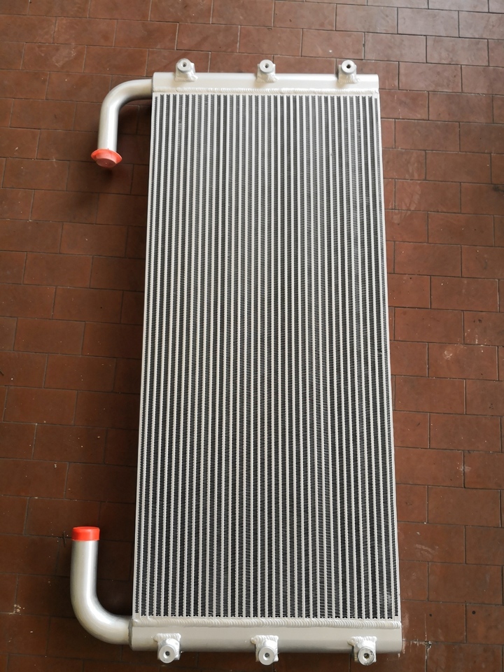 HITACHI ZX 160LC3 4668376 - Radiador de óleo por Escavadora de rastos: foto 1 HITACHI ZX 160LC3 4668376 - Radiador de óleo por Escavadora de rastos: foto 1
