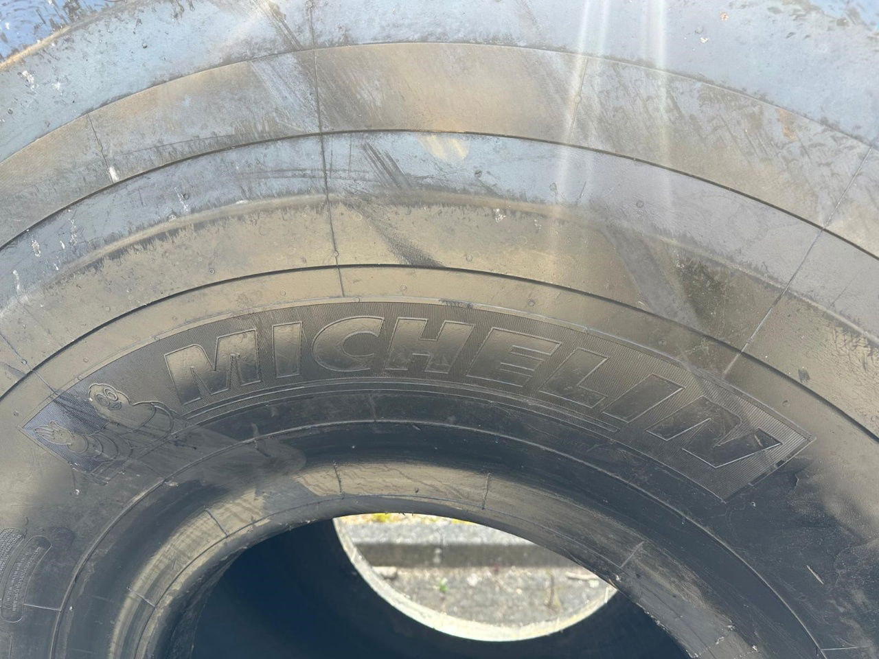 Michelin 29.5R25 Banden tyres - Pneu: foto 2 Michelin 29.5R25 Banden tyres - Pneu: foto 2