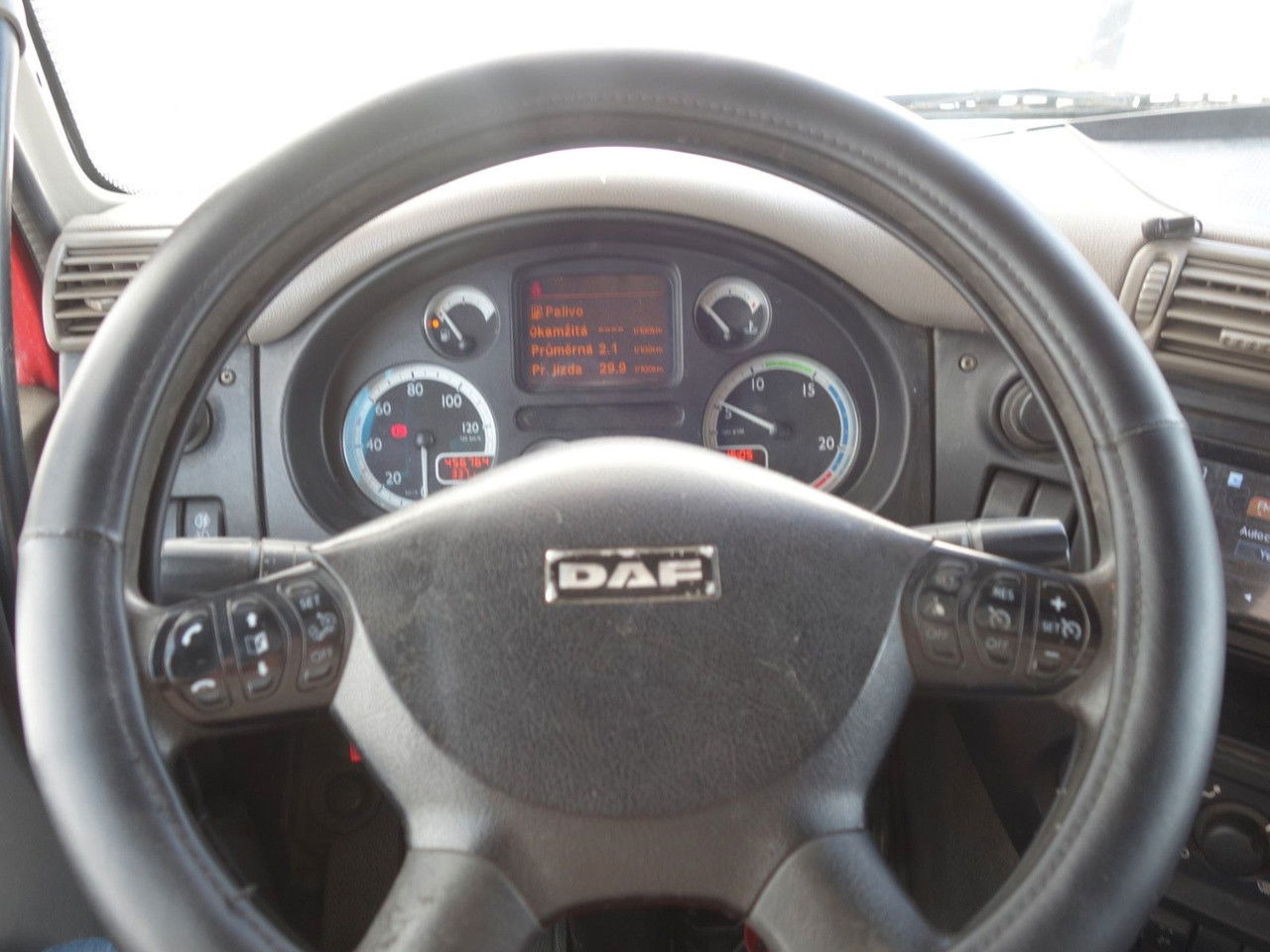 Camião basculante DAF CF 85.410 8x4 mit Meiller: foto 17