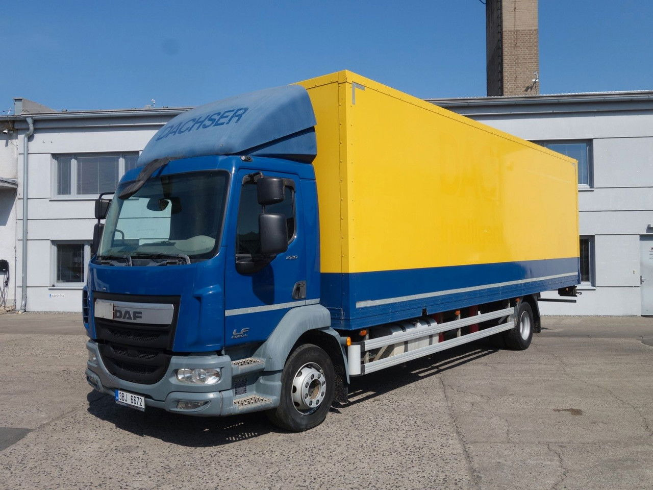 DAF LF 220 14 t - Camião furgão: foto 1 DAF LF 220 14 t - Camião furgão: foto 1