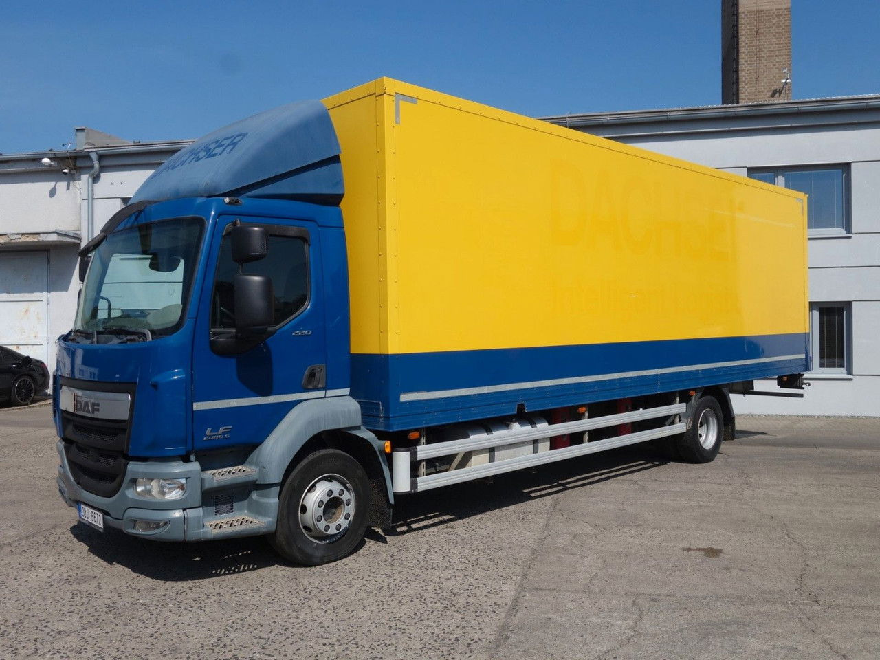 DAF LF 220 14 t - Camião furgão: foto 2 DAF LF 220 14 t - Camião furgão: foto 2