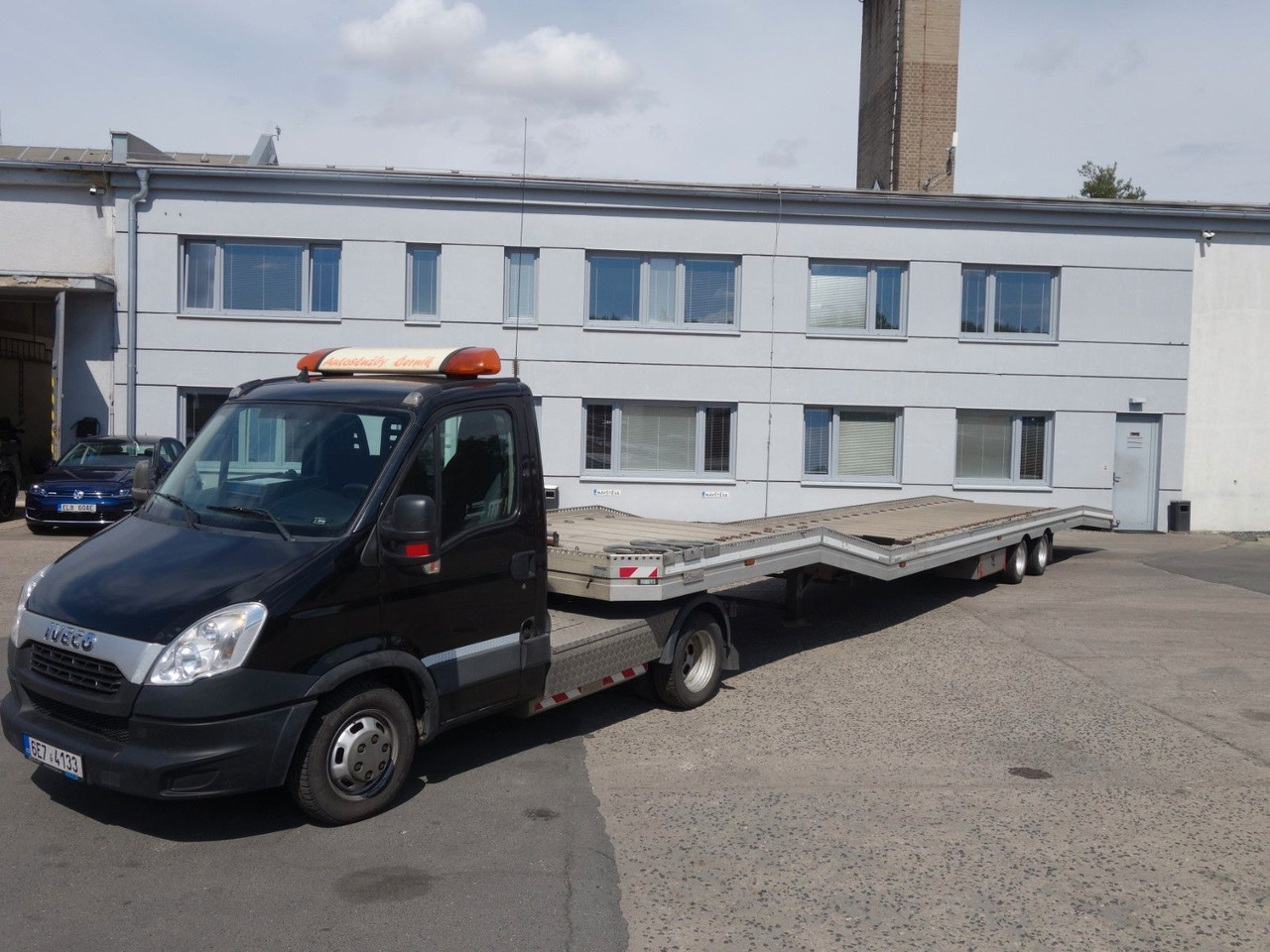 Iveco Daily 35C17 mit Anhänger für 3 PKW - Camião transporte de veículos: foto 1 Iveco Daily 35C17 mit Anhänger für 3 PKW - Camião transporte de veículos: foto 1