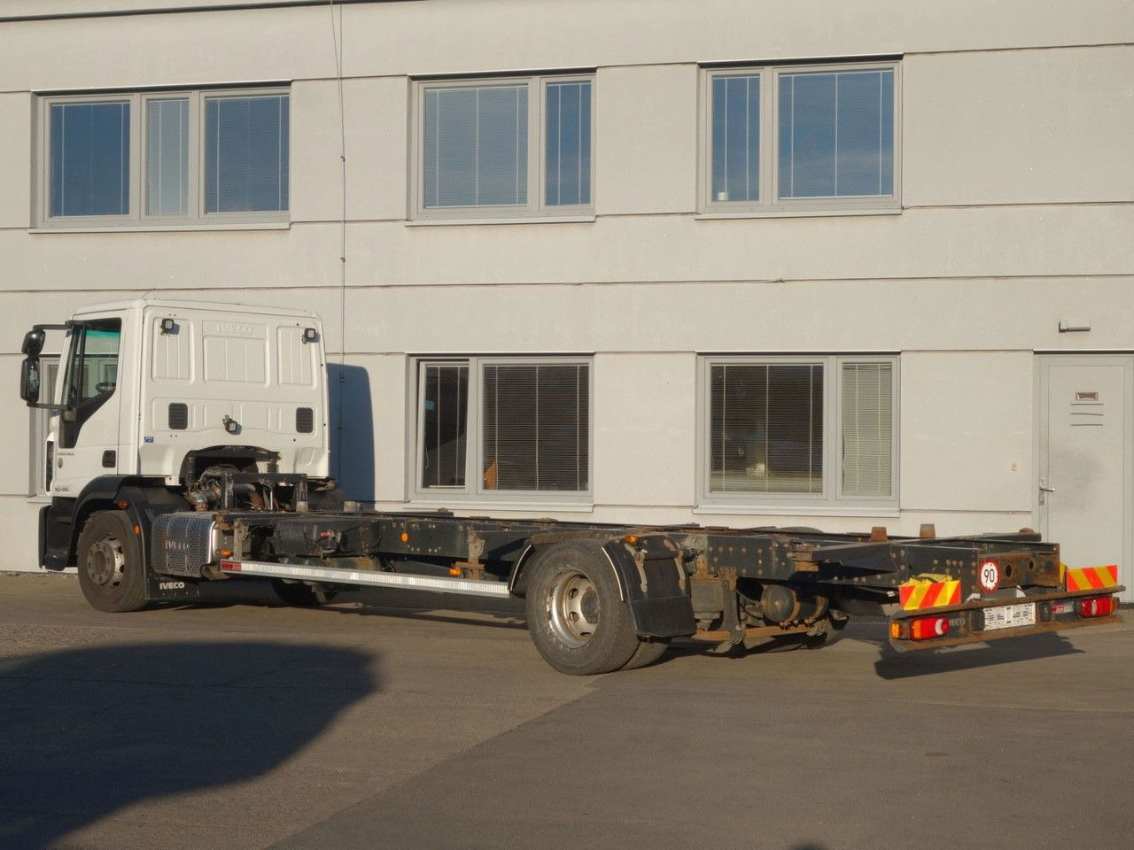 Iveco EuroCargo 150 150E 250 Wechselfahrgestel, BDFl - Camião transportador de contêineres/ Caixa móvel: foto 4 Iveco EuroCargo 150 150E 250 Wechselfahrgestel, BDFl - Camião transportador de contêineres/ Caixa móvel: foto 4