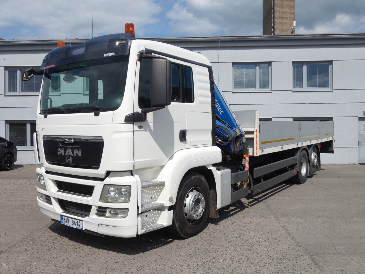 MAN TGS 26.360 FG 6x2 mit Fassi F210C - Camião grua: foto 2 MAN TGS 26.360 FG 6x2 mit Fassi F210C - Camião grua: foto 2