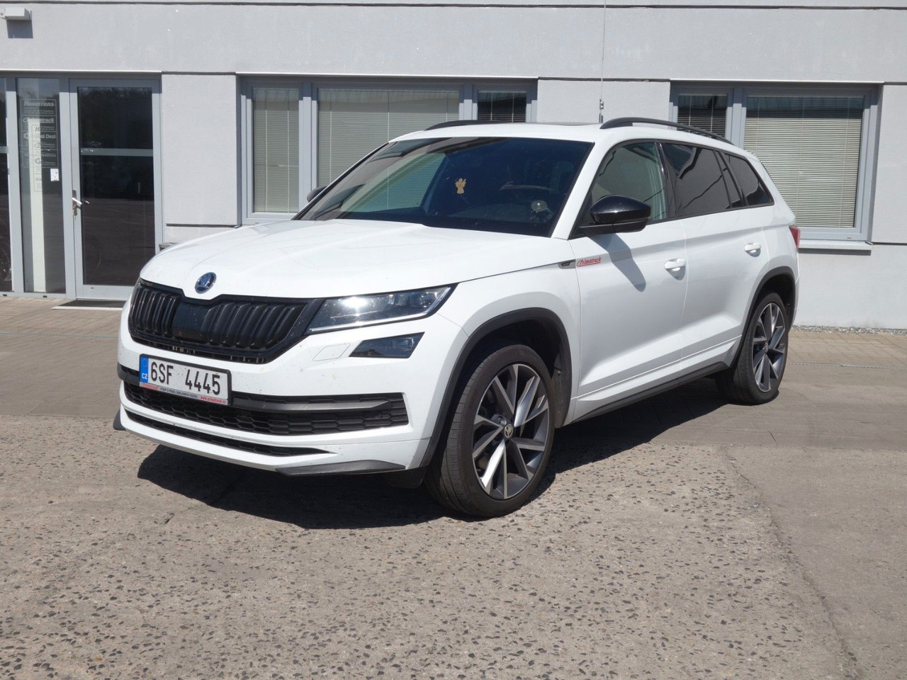 Skoda Kodiaq 2,0TDI 140kW, 4x4, SportLine, Pano, Webas - SUV: foto 1 Skoda Kodiaq 2,0TDI 140kW, 4x4, SportLine, Pano, Webas - SUV: foto 1