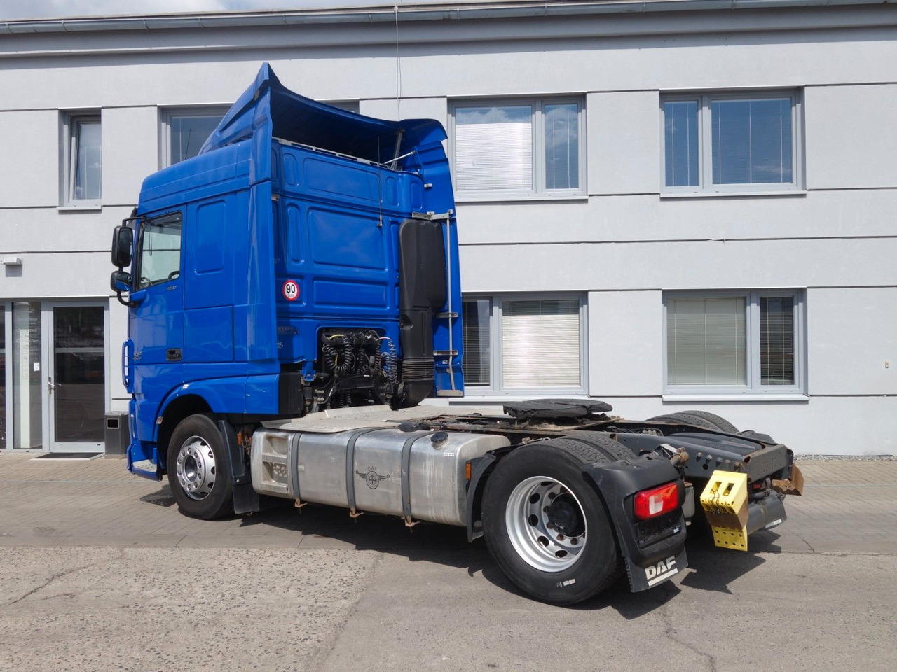 DAF XF 460 SC Standard, Standklima, 3 Stk. - Tractor: foto 4 DAF XF 460 SC Standard, Standklima, 3 Stk. - Tractor: foto 4
