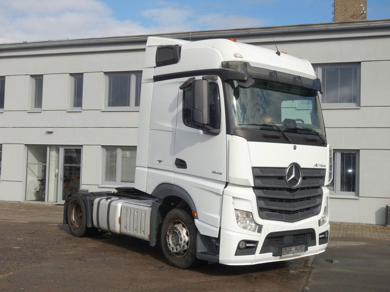 Mercedes-Benz Actros 1845 LS SD, Giga Space - Tractor: foto 2 Mercedes-Benz Actros 1845 LS SD, Giga Space - Tractor: foto 2