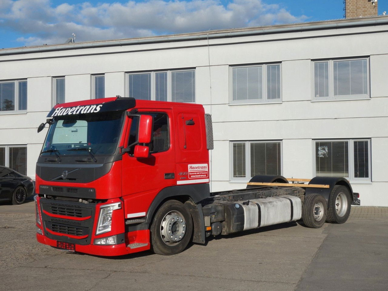 Volvo FM 460 6x2 Fahrgestell für Autotransporter - Camião chassi: foto 1 Volvo FM 460 6x2 Fahrgestell für Autotransporter - Camião chassi: foto 1