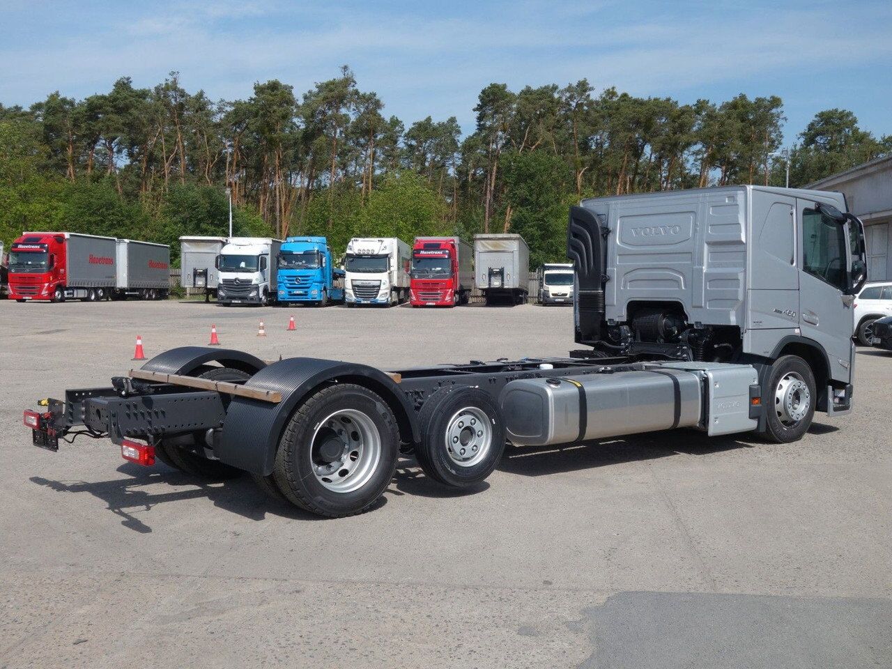 Volvo FM 460 FM13 6x2 Neue RTO , Kassbohrer, Rolfo, Rimo - Camião chassi: foto 4 Volvo FM 460 FM13 6x2 Neue RTO , Kassbohrer, Rolfo, Rimo - Camião chassi: foto 4