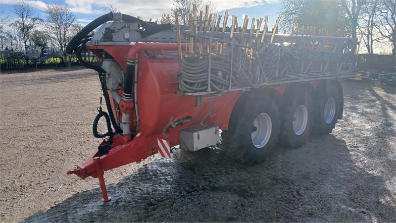 AP GV28 X-Line - Cisterna de chorume: foto 4 AP GV28 X-Line - Cisterna de chorume: foto 4