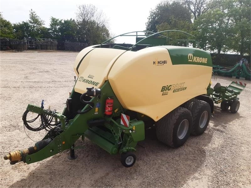 Krone Big Pack 1290 HDP II XC m. Balecollect 1230 - Enfardadeira de fardos quadrados: foto 1 Krone Big Pack 1290 HDP II XC m. Balecollect 1230 - Enfardadeira de fardos quadrados: foto 1