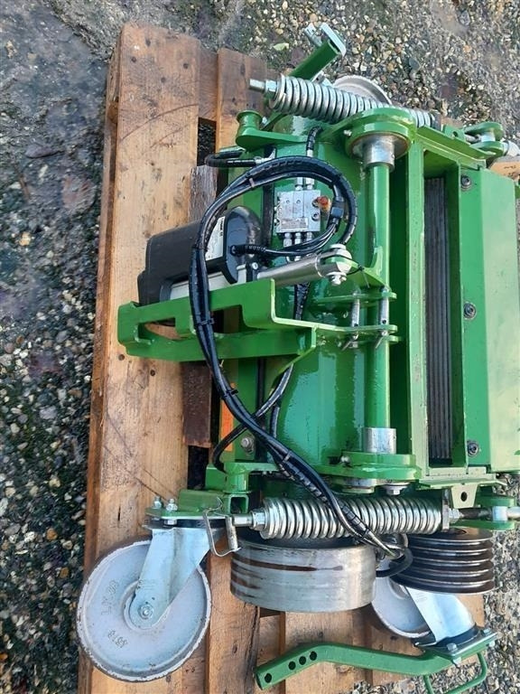 Krone Optimaxx 250 Corncracker - Máquina para produção de feno: foto 2 Krone Optimaxx 250 Corncracker - Máquina para produção de feno: foto 2