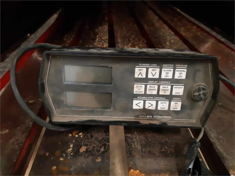 Massey Ferguson 190 - Enfardadeira de fardos quadrados: foto 5 Massey Ferguson 190 - Enfardadeira de fardos quadrados: foto 5