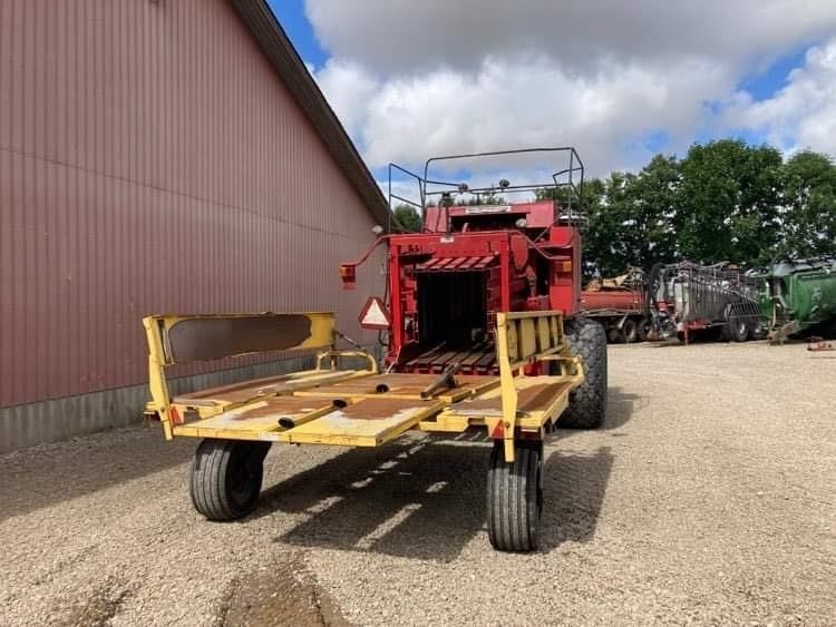 Massey Ferguson LB190 Fieldstar *** m. parkland ballevogn ***  - Enfardadeira de fardos quadrados: foto 4 Massey Ferguson LB190 Fieldstar *** m. parkland ballevogn ***  - Enfardadeira de fardos quadrados: foto 4