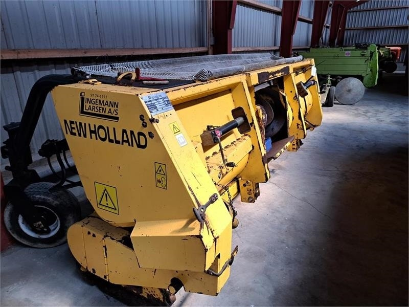 New Holland 355 W Græspick-up - Máquina para produção de feno: foto 4 New Holland 355 W Græspick-up - Máquina para produção de feno: foto 4