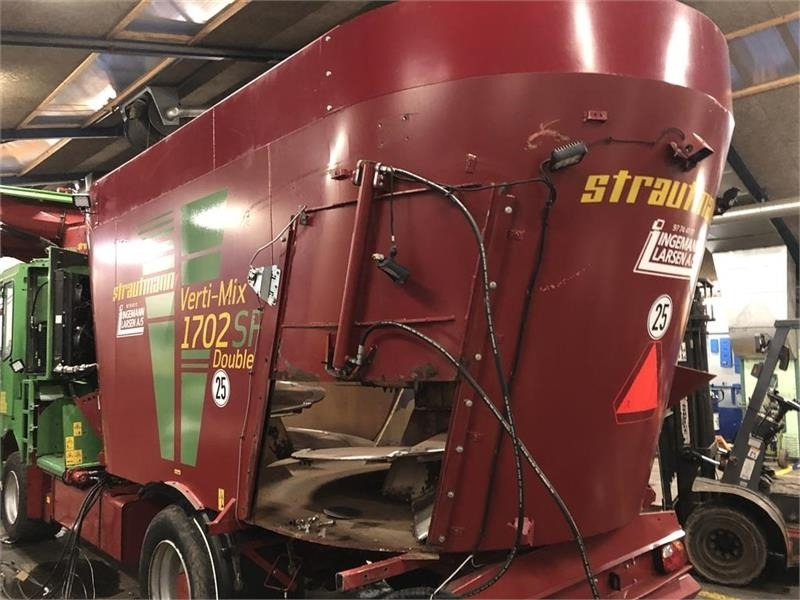 Strautmann Verti-Mix SF1702 Selvkørende blander - Misturadora Alimentadora: foto 3 Strautmann Verti-Mix SF1702 Selvkørende blander - Misturadora Alimentadora: foto 3
