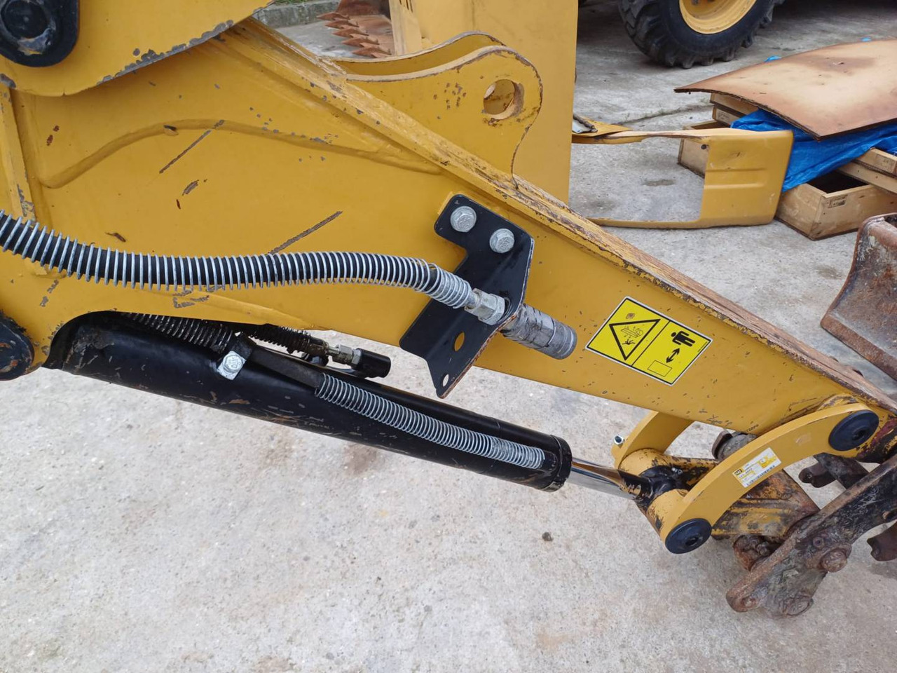 Escavadora de rastos CAT 303ECR: foto 10