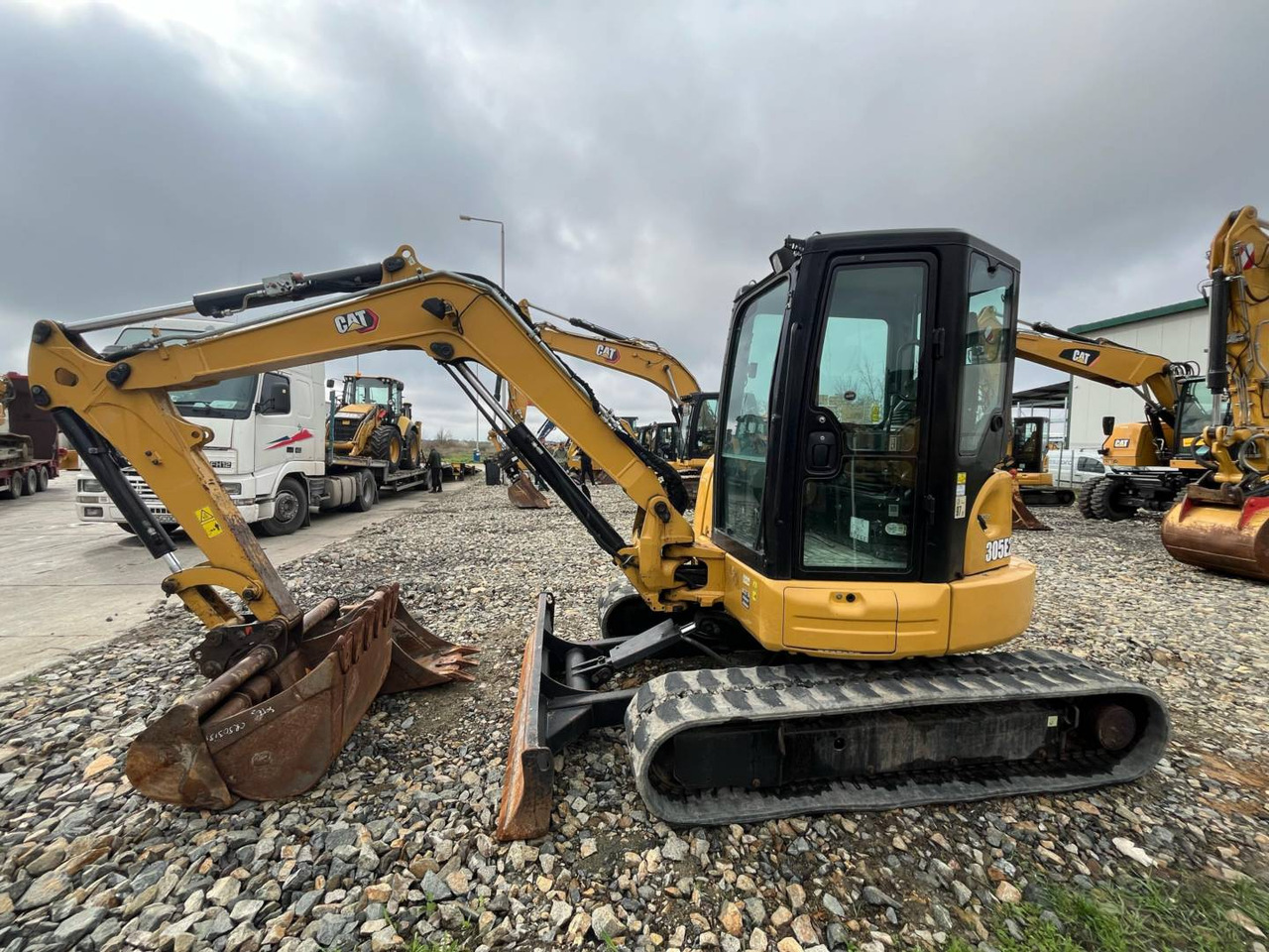 CAT 305.5E2CR - Escavadora de rastos: foto 4 CAT 305.5E2CR - Escavadora de rastos: foto 4