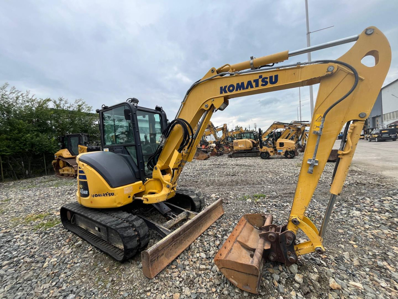 KOMATSU PC45MR - 5E0 - Mini escavadeira: foto 2 KOMATSU PC45MR - 5E0 - Mini escavadeira: foto 2