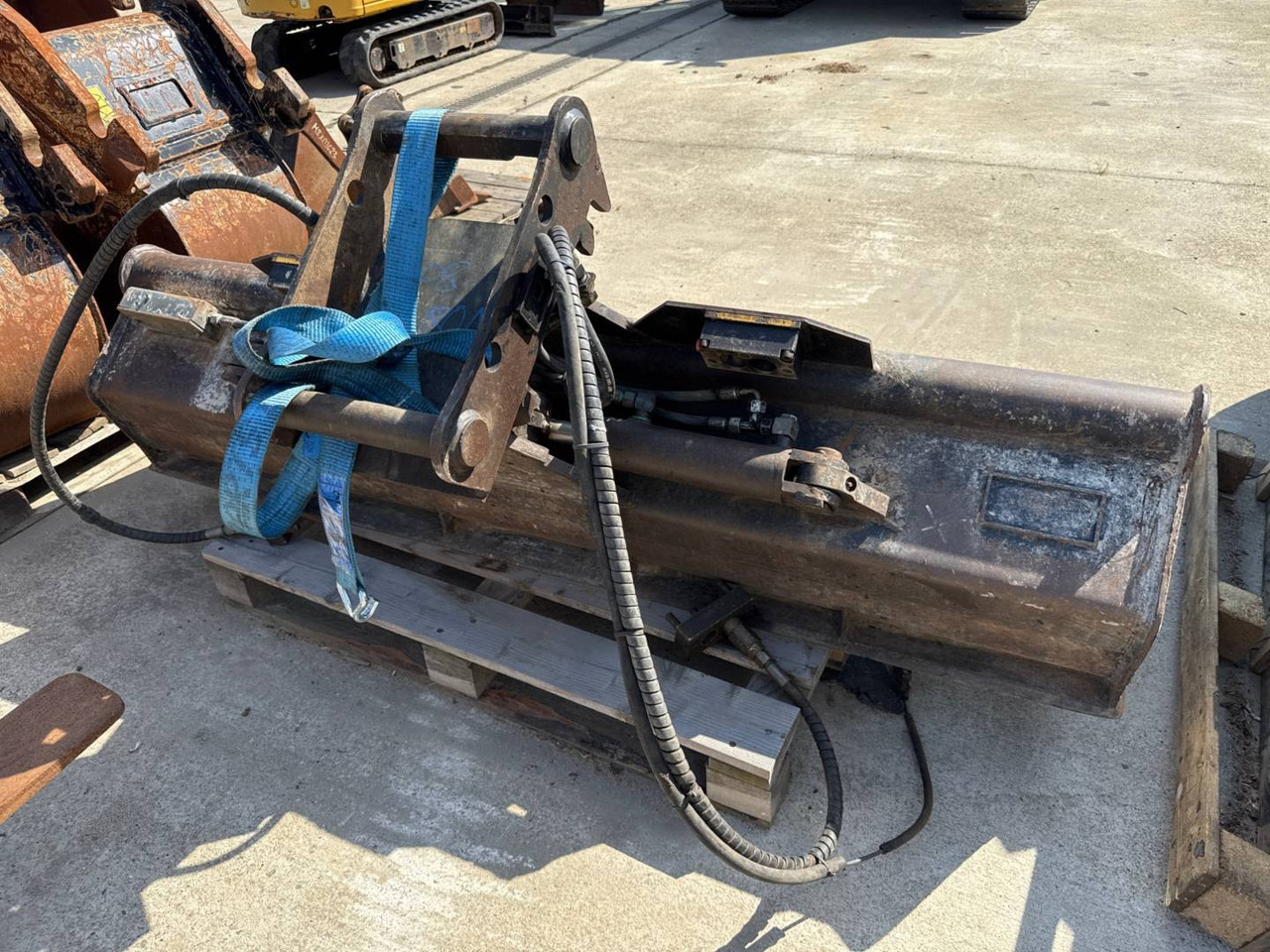 Escavadora de rastos CAT 308CR: foto 26