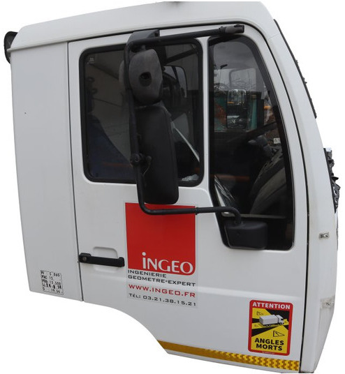 MAN F20L51 L2000 81.60000-7690 - Cabine e interior por Camião: foto 3 MAN F20L51 L2000 81.60000-7690 - Cabine e interior por Camião: foto 3
