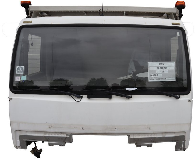 MAN F20L51 L2000 81.60000-7690 - Cabine e interior por Camião: foto 1 MAN F20L51 L2000 81.60000-7690 - Cabine e interior por Camião: foto 1