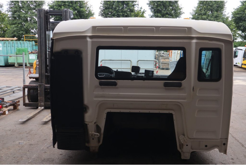 MAN F99L17 TGS - Cabine e interior por Camião: foto 4 MAN F99L17 TGS - Cabine e interior por Camião: foto 4