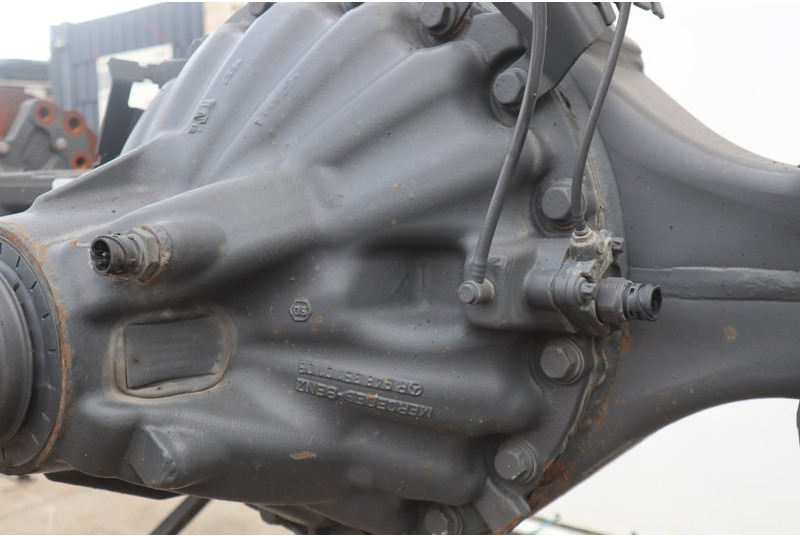 Mercedes-Benz R440-13A/C22.5 43/10 - Eixo traseiro por Camião: foto 4 Mercedes-Benz R440-13A/C22.5 43/10 - Eixo traseiro por Camião: foto 4