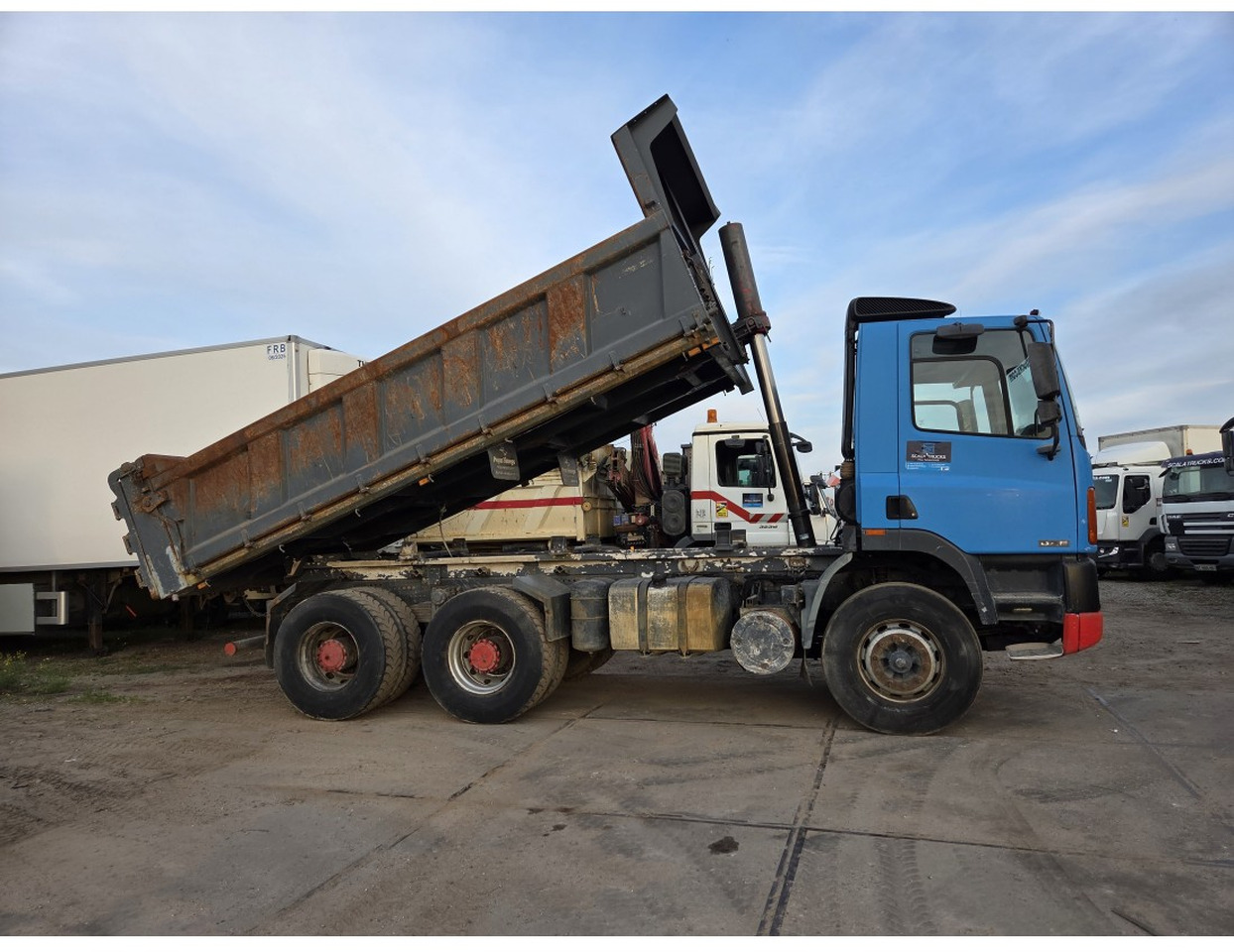 DAF 85 400 ATI 6x4 Tipper - Camião basculante: foto 4 DAF 85 400 ATI 6x4 Tipper - Camião basculante: foto 4