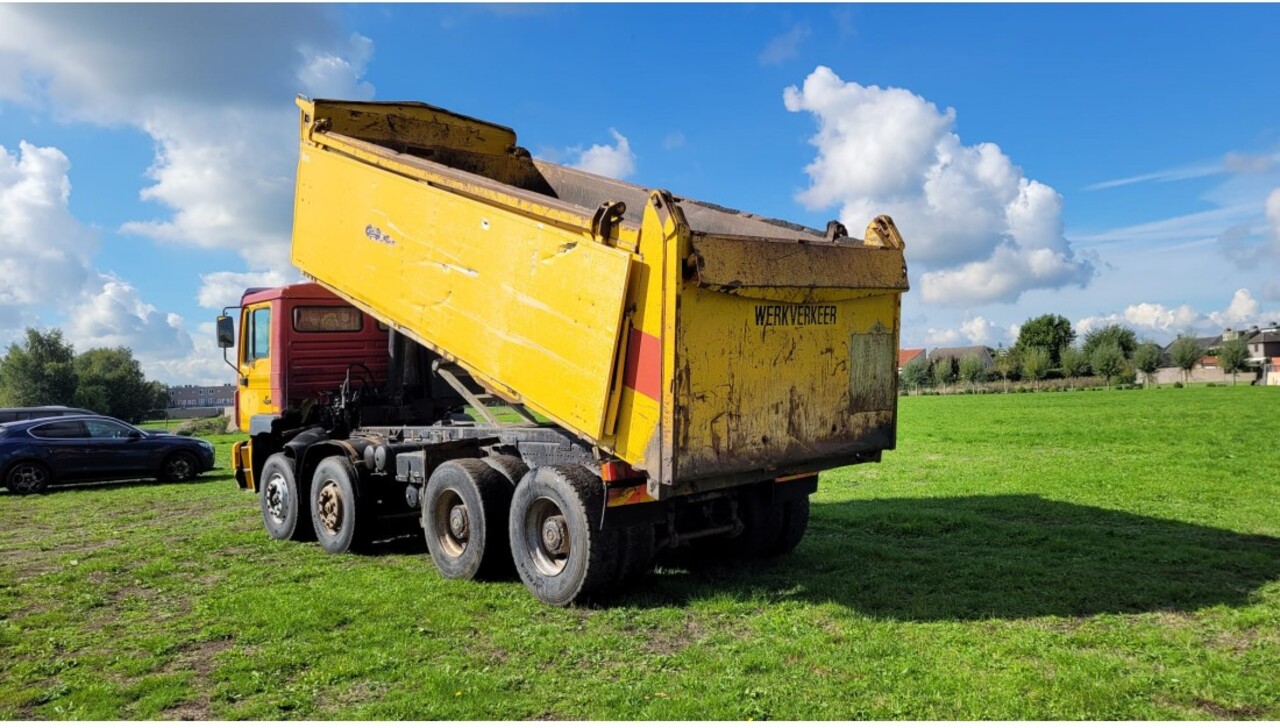 MAN 41.364 EURO 2 8X4 TIPPER SPRING/SPRING MANUAL GEARBOX - Camião basculante: foto 4 MAN 41.364 EURO 2 8X4 TIPPER SPRING/SPRING MANUAL GEARBOX - Camião basculante: foto 4