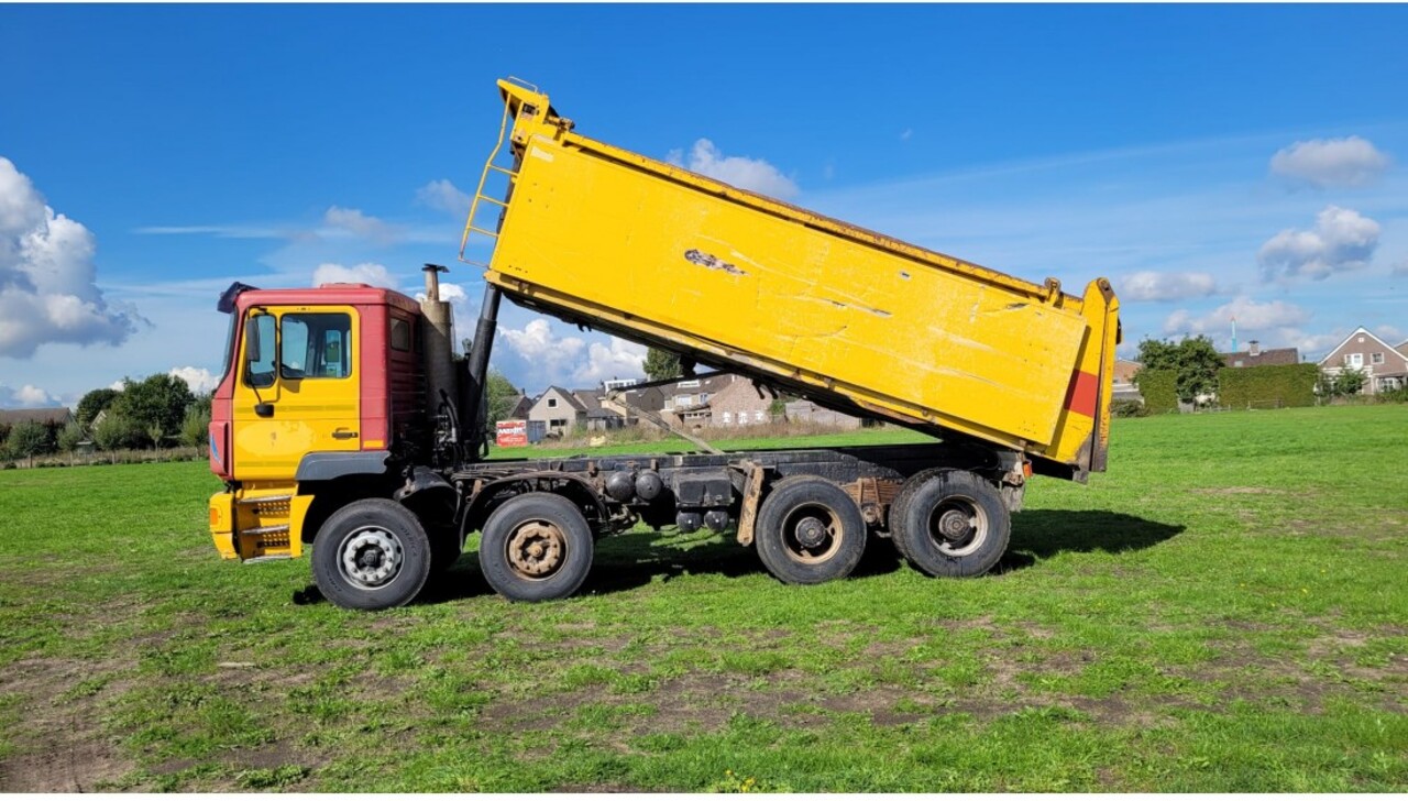 MAN 41.364 EURO 2 8X4 TIPPER SPRING/SPRING MANUAL GEARBOX - Camião basculante: foto 3 MAN 41.364 EURO 2 8X4 TIPPER SPRING/SPRING MANUAL GEARBOX - Camião basculante: foto 3