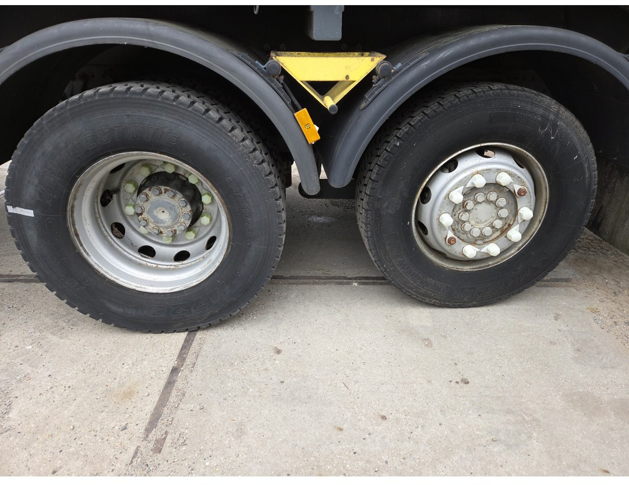 MERCEDES AXOR 2533 6X2 CHASSIS LOW MILEAGE - Camião chassi, Veículo limpa-neves: foto 5 MERCEDES AXOR 2533 6X2 CHASSIS LOW MILEAGE - Camião chassi, Veículo limpa-neves: foto 5