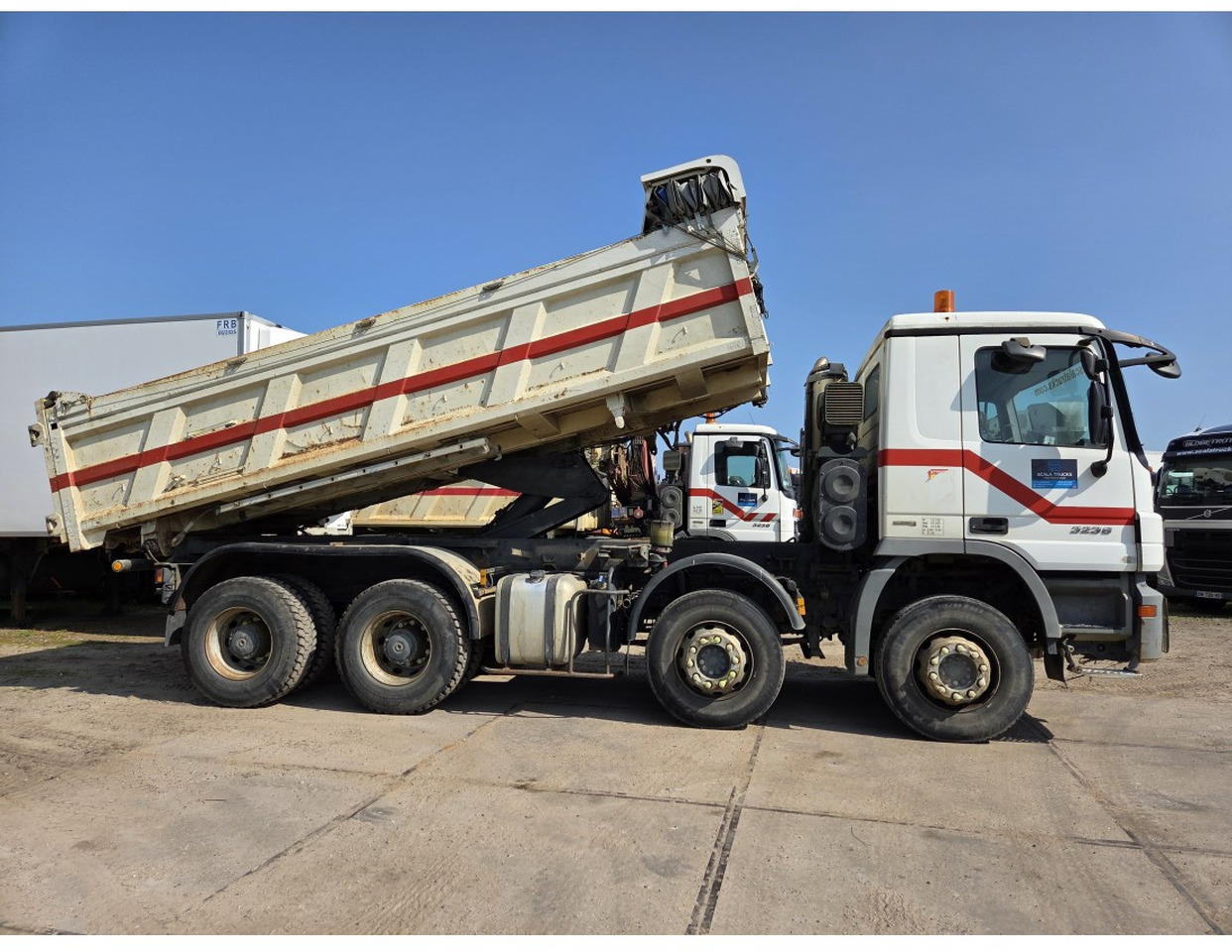 Mercedes Actros 3236 8x4 2-Side Tipper EPS Gearbox 3 Pedals - Camião basculante: foto 3 Mercedes Actros 3236 8x4 2-Side Tipper EPS Gearbox 3 Pedals - Camião basculante: foto 3