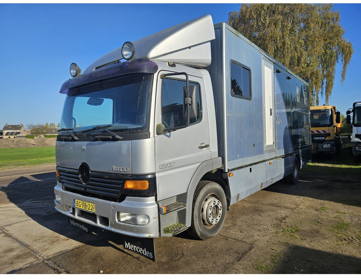 Mercedes Atego 1217 L 4x2 Horse transport Dutch Truck - Camião de transporte de cavalos: foto 1 Mercedes Atego 1217 L 4x2 Horse transport Dutch Truck - Camião de transporte de cavalos: foto 1