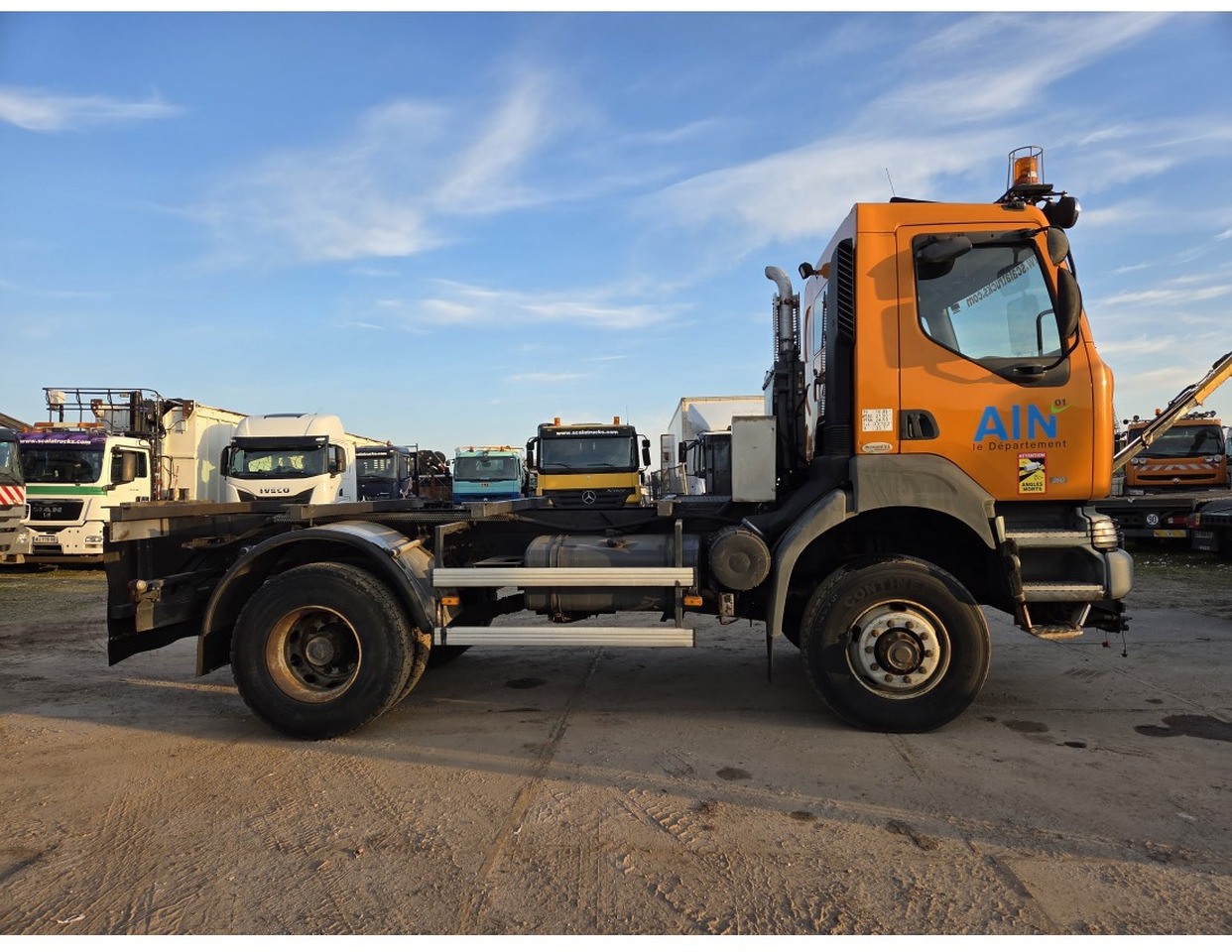 Renault Kerax 260 4x4 Chassis Manual Gearbox Mechanical pump Pompe Mecanique - Camião chassi: foto 4 Renault Kerax 260 4x4 Chassis Manual Gearbox Mechanical pump Pompe Mecanique - Camião chassi: foto 4
