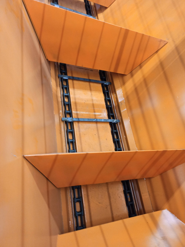 TICAB Sand and Salt Spreader,6/9mᵌ,9/12t of sand,Manufaсturer - Veículo municipal/ Especial: foto 4 TICAB Sand and Salt Spreader,6/9mᵌ,9/12t of sand,Manufaсturer - Veículo municipal/ Especial: foto 4