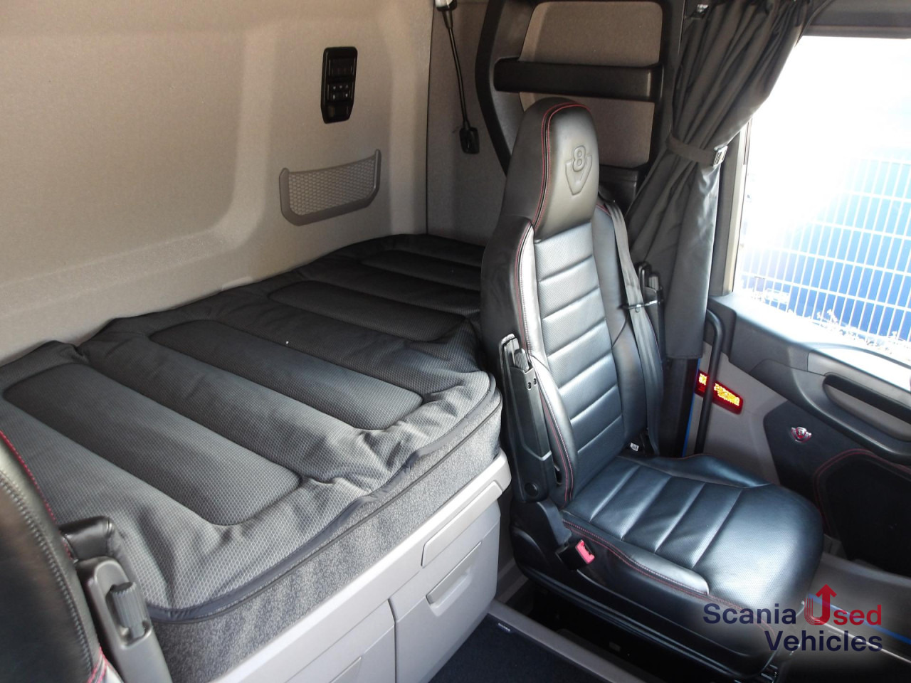 SCANIA R 660 - 6x4 - V8 - FULL AIR - LEATHER - LIFT AXLE - Tractor: foto 3 SCANIA R 660 - 6x4 - V8 - FULL AIR - LEATHER - LIFT AXLE - Tractor: foto 3
