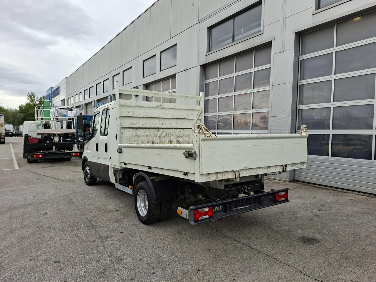 IVECO Daily 35C12D - Carrinha basculante, Carrinha cabine dupla: foto 4 IVECO Daily 35C12D - Carrinha basculante, Carrinha cabine dupla: foto 4