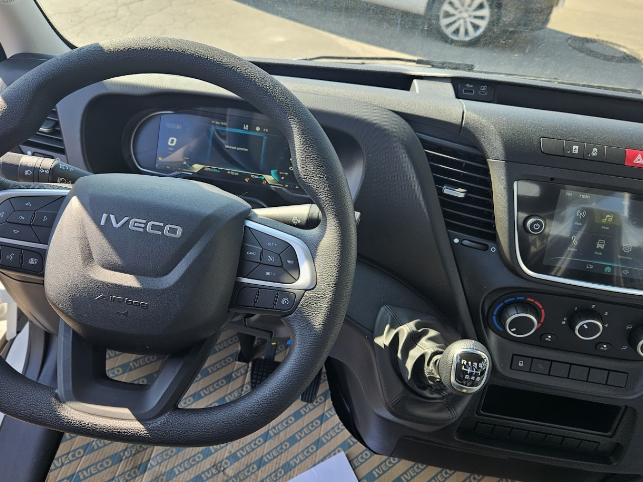 IVECO Daily 35C16H3.0 - Camião chassi: foto 4 IVECO Daily 35C16H3.0 - Camião chassi: foto 4