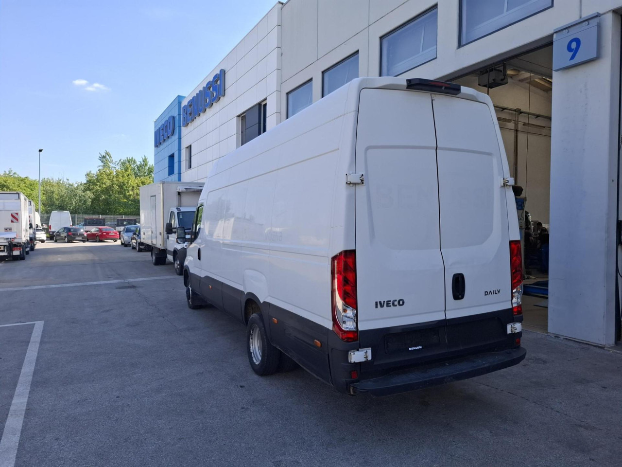 IVECO Daily 35C16V - Furgão de passageiros: foto 4 IVECO Daily 35C16V - Furgão de passageiros: foto 4