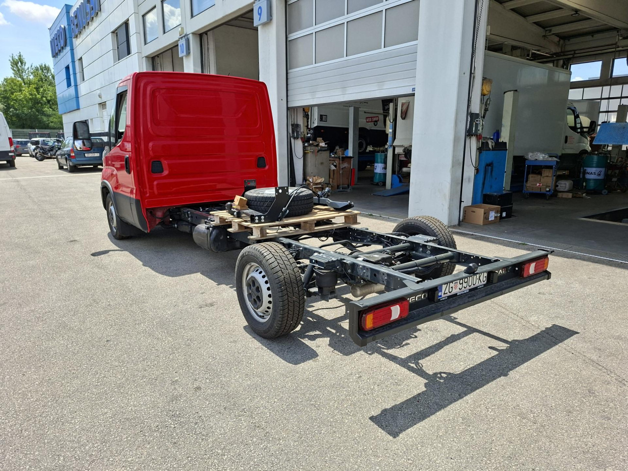 IVECO Daily 35C21HA8/P - Camião chassi: foto 4 IVECO Daily 35C21HA8/P - Camião chassi: foto 4