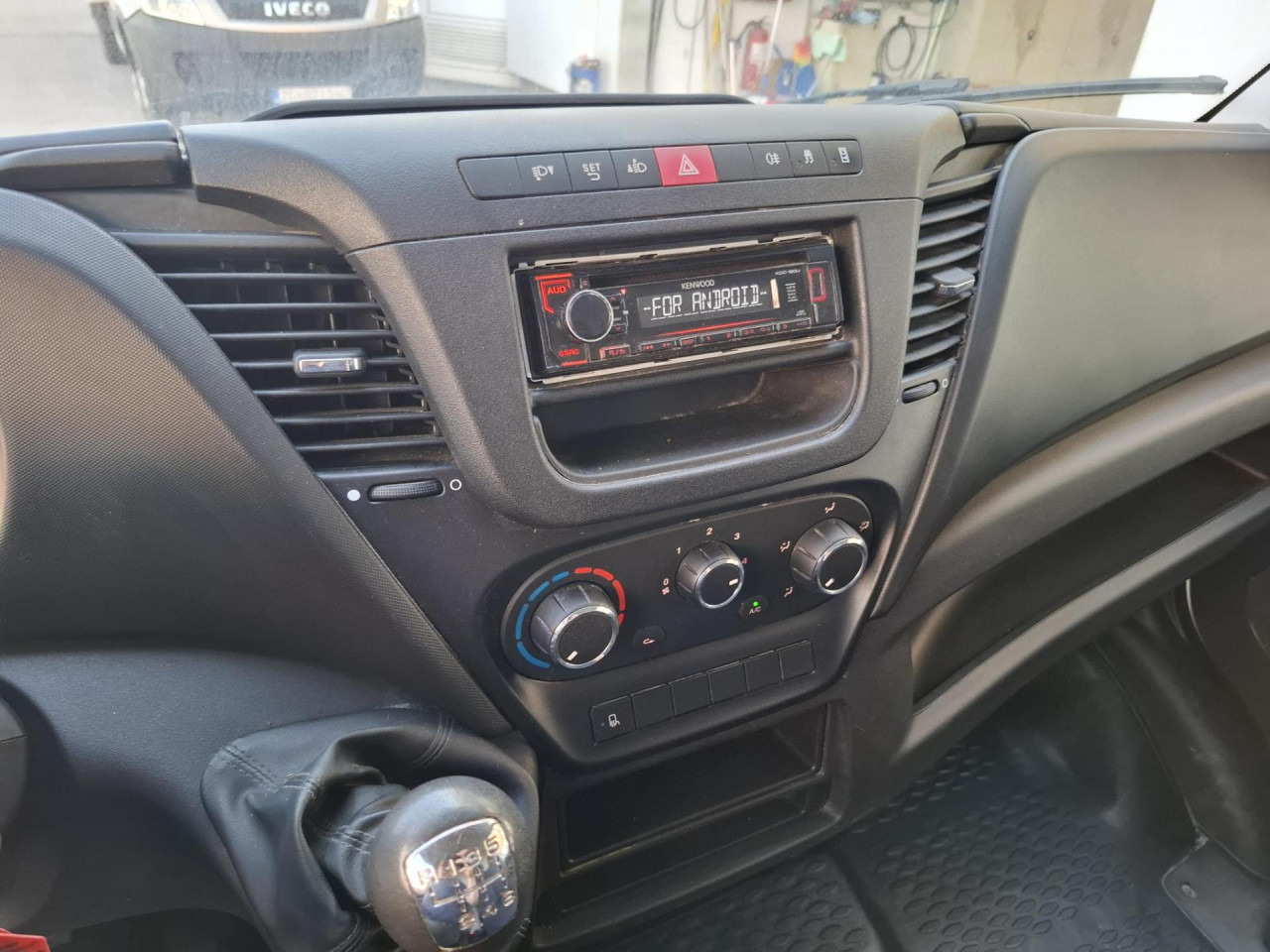 Furgão de passageiros IVECO Daily 35S14V: foto 7