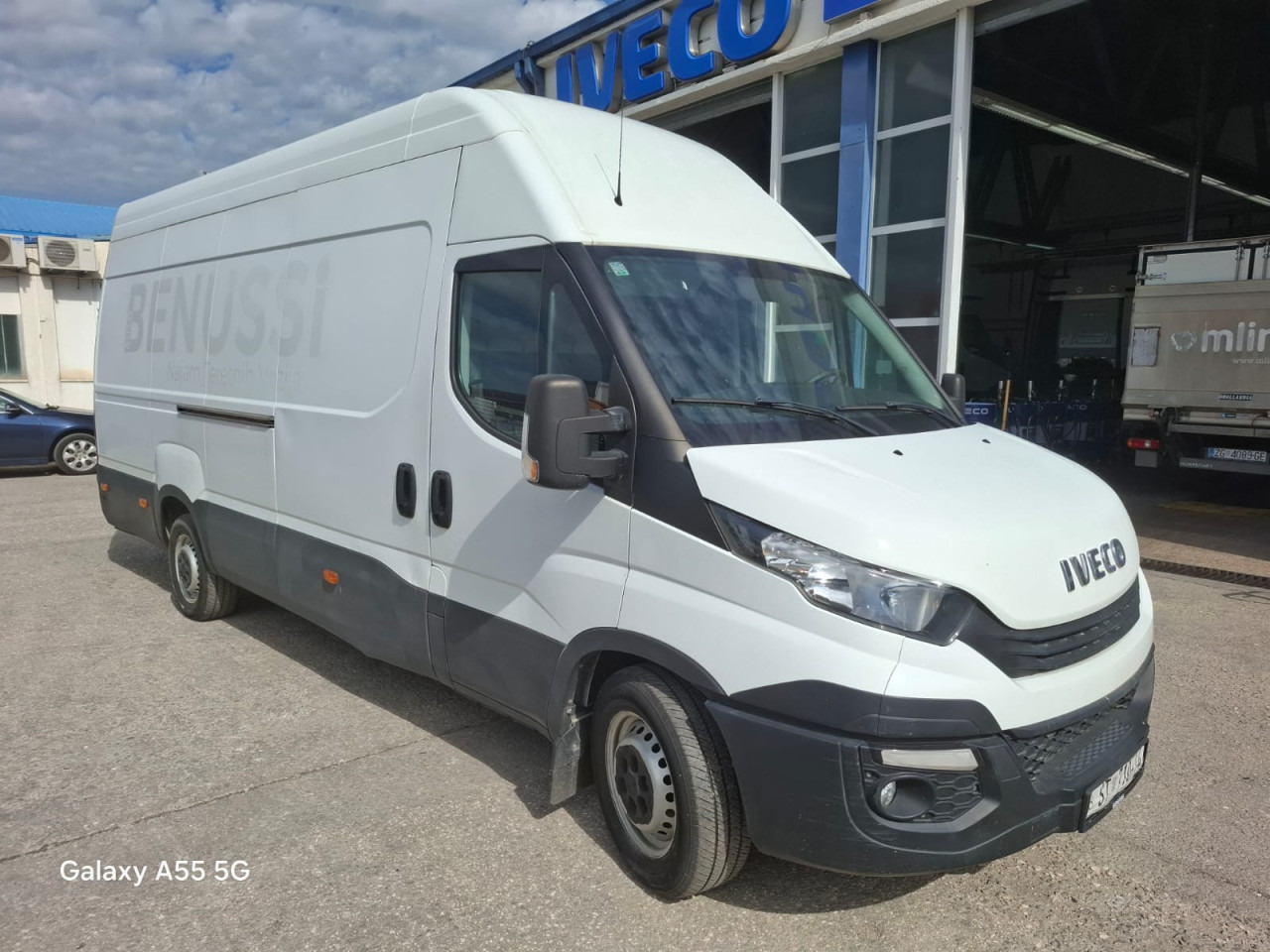 IVECO Daily 35S16V - Furgão de passageiros: foto 2 IVECO Daily 35S16V - Furgão de passageiros: foto 2