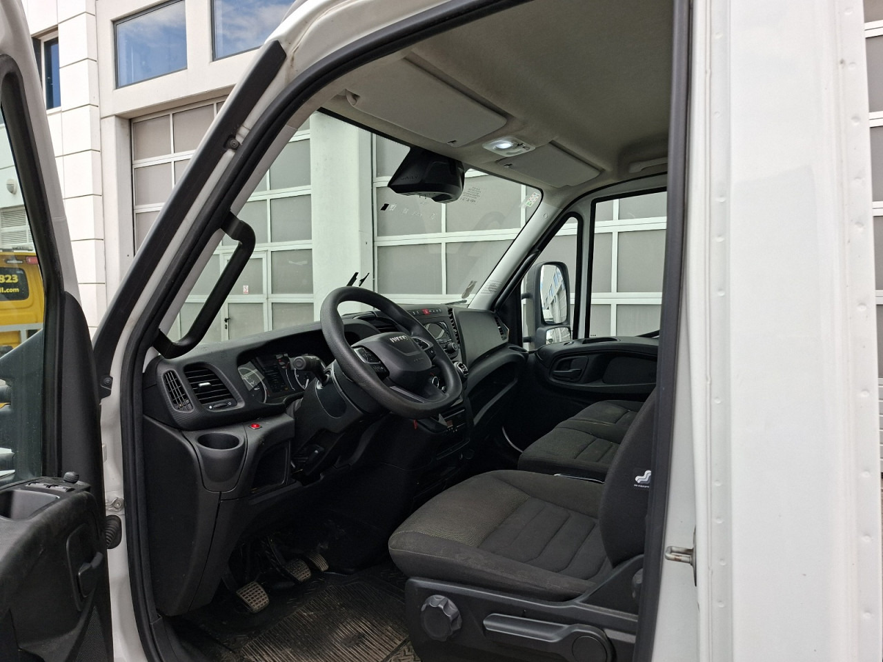 IVECO Daily 70C18H - Camião chassi: foto 5 IVECO Daily 70C18H - Camião chassi: foto 5