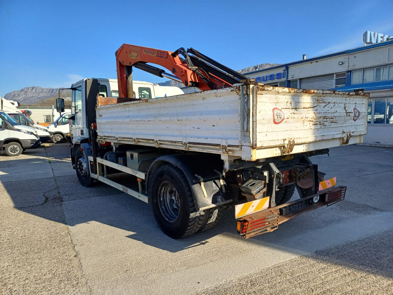 Camião basculante IVECO Daily Eurocargo ML180E28/P: foto 7
