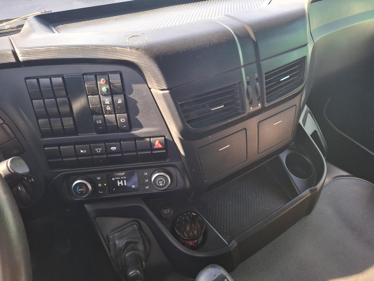 IVECO Trakker AD410T50 - Camião basculante: foto 3 IVECO Trakker AD410T50 - Camião basculante: foto 3