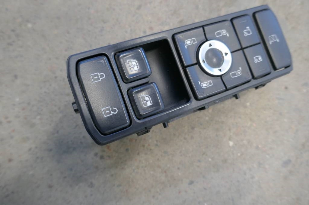 Scania R 660 NGS  - Sistema elétrico por Camião: foto 1 Scania R 660 NGS  - Sistema elétrico por Camião: foto 1