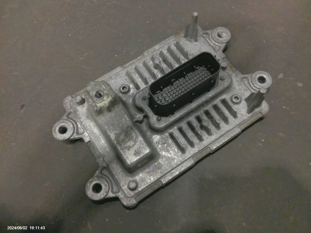 Volvo FH 540 Adblue styrenhet, 22449430 - Sistema elétrico por Camião: foto 1 Volvo FH 540 Adblue styrenhet, 22449430 - Sistema elétrico por Camião: foto 1